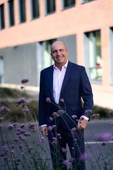 lisa thompson sommelier